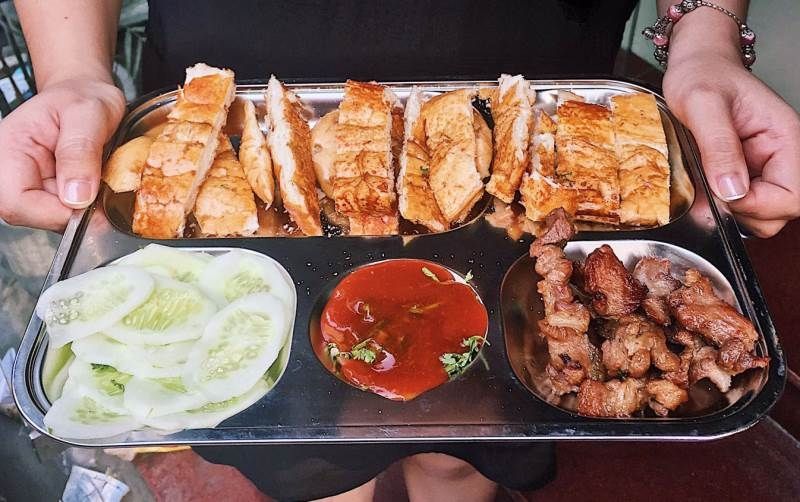 Bánh mỳ nướng Lạng Sơn khác hẳn với bánh mỳ nướng các nơi khác