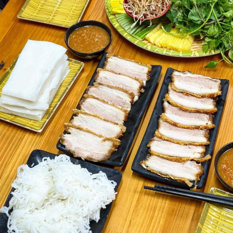 Bánh tráng cuốn thịt heo Quán Tấm