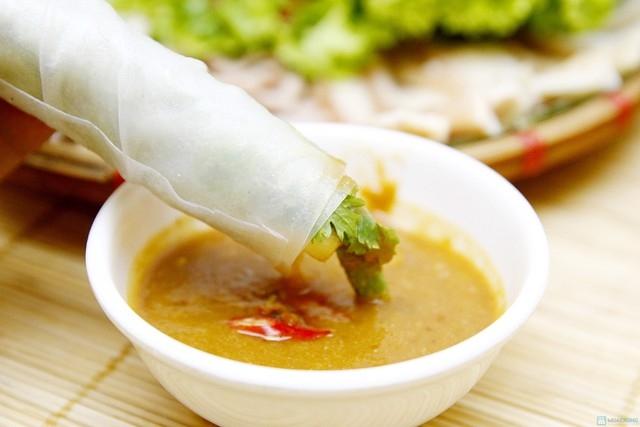 Cho cuốn thịt thêm đượm vị.