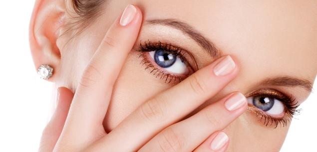 Ăn nho khô thường xuyên sẽ giúp bạn tránh khỏi bị thoái hóa điểm vàng, nguy cơ bị đục thủy tinh thể
