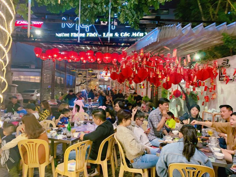 BBQ Mọ Tề là cái tên khá nổi tiếng, được nhiều người giới thiệu cho những bạn thích món nướng với giá bình dân.