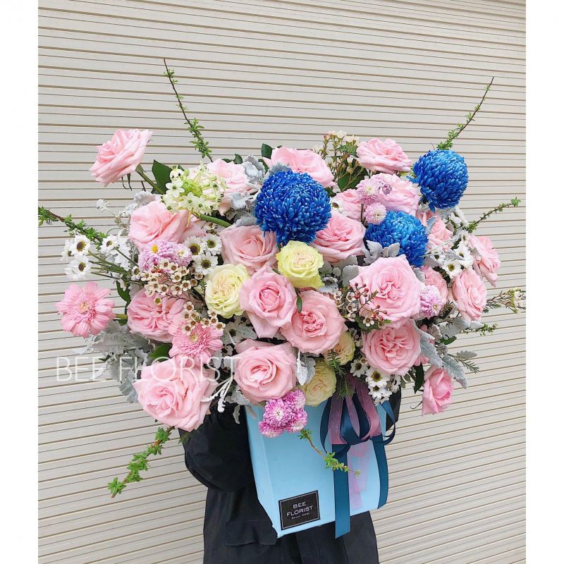 Nhiều mẫu hoa đặc sắc tại cửa hàng Bee Florist