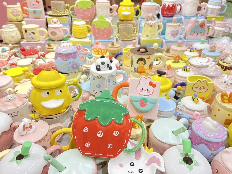 Cốc nước tại Bella Shop