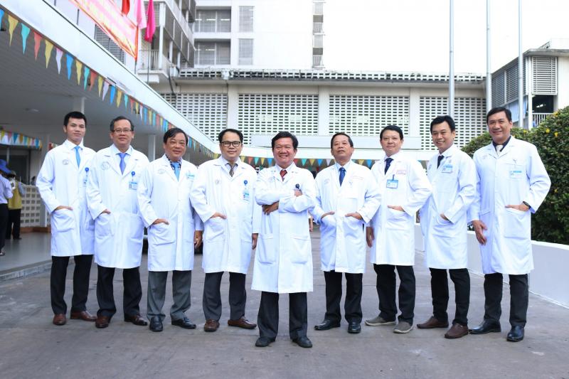 Bác sĩ Bệnh viện Chợ Rẫy