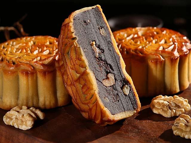 Bánh nổi tiếng với độ chắc, chất lượng, và giá cả hợp lý.