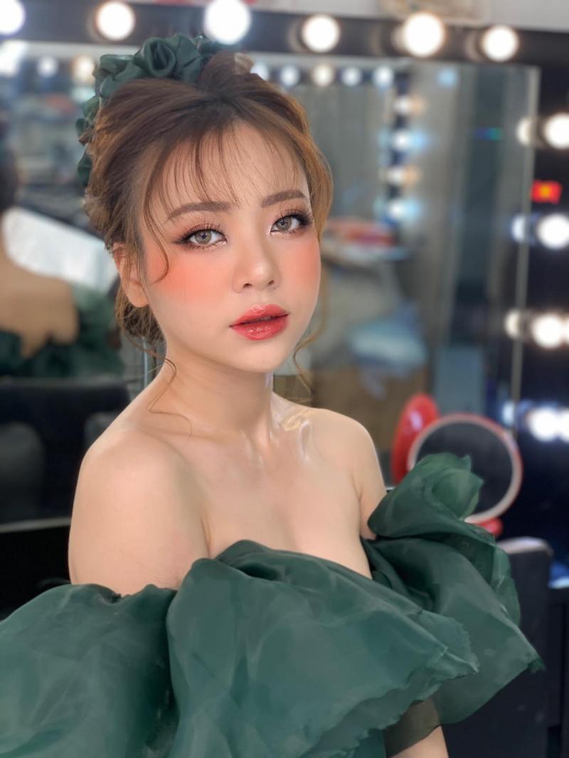Bích Ngọc Makeup & Academy