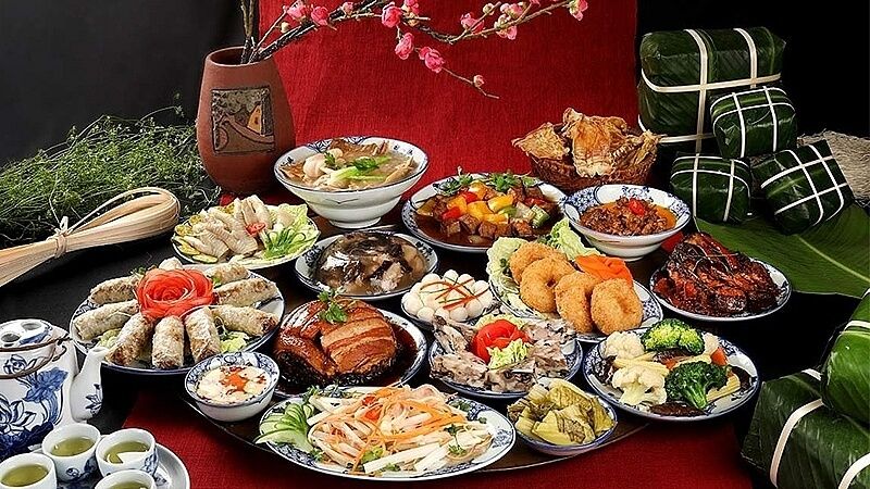 Tản mạn chuyện... tất niên