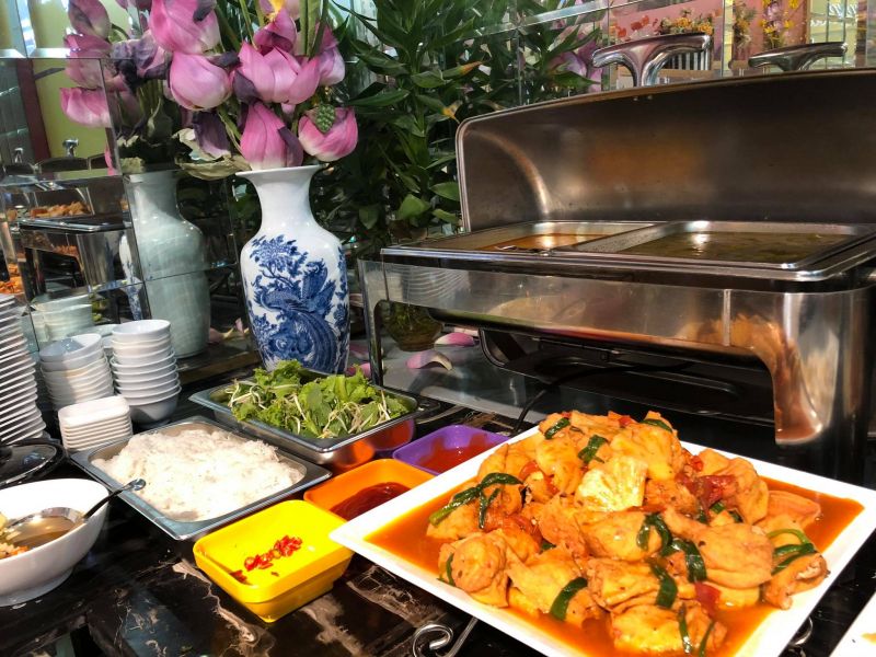 Buffet chay Nón Xưa