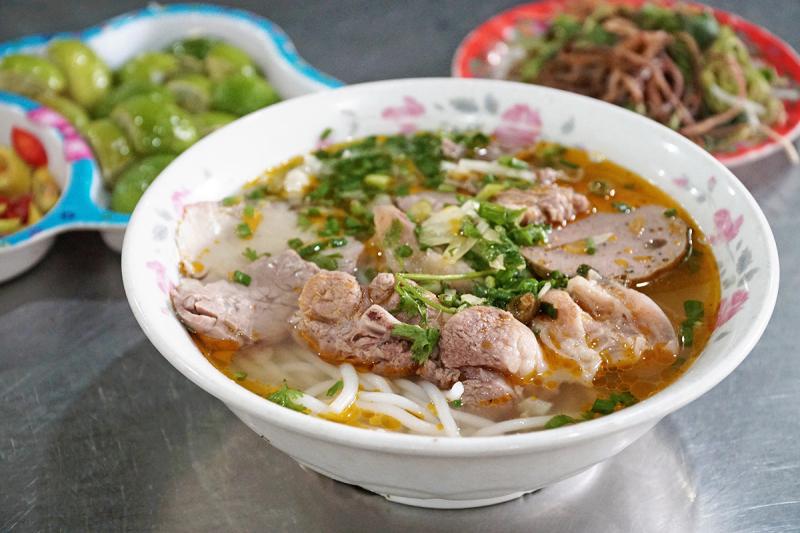 Bún Bò Huế Ao Sen