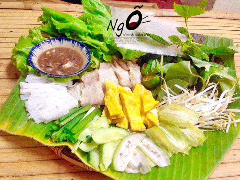 Bún đậu mắm tôm Quán Ngõ