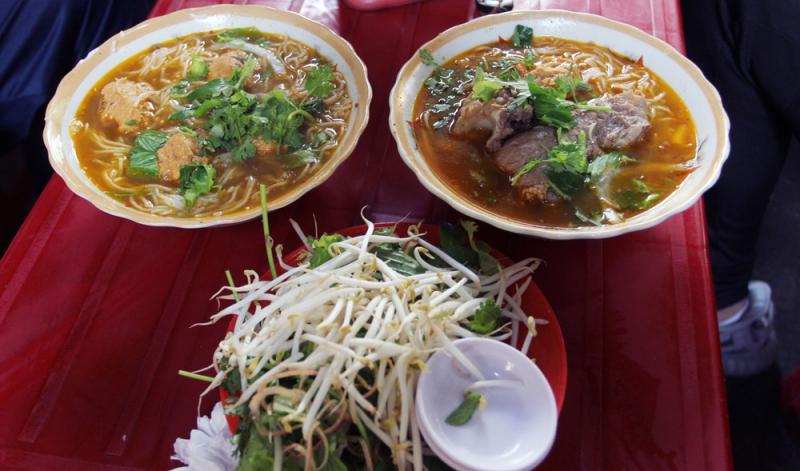 Bún Huế Tạ Quang Bửu