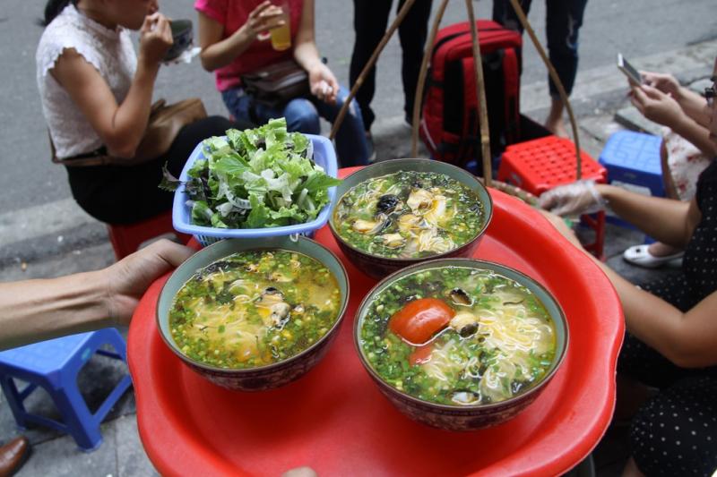 Bún mọc, sườn dọc mùng