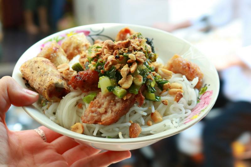 Bún thịt nướng Nam Phương