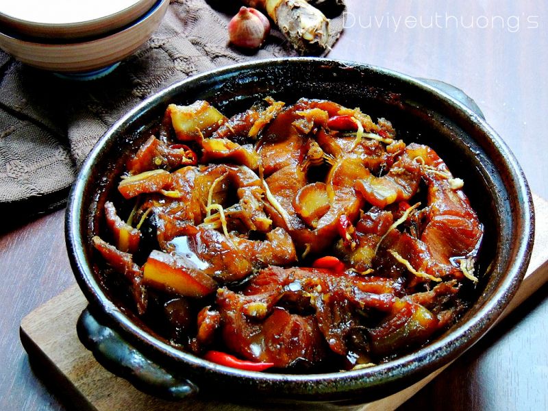 Cá kho riềng sả