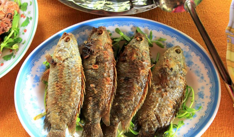 Cá rô đồng chiên xù