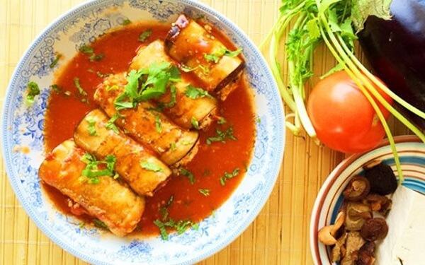 Cà tím cuộn sốt cà chua