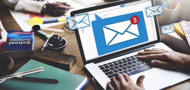 Không viết email kèm Emotion