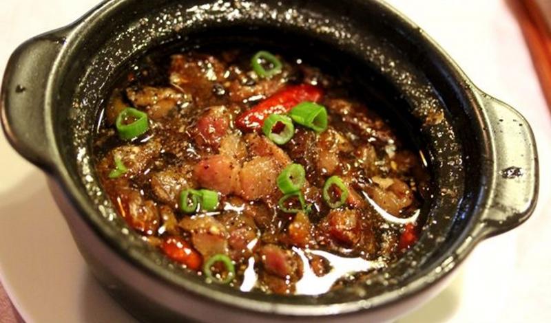 Hãy cân nhắc khi nấu nướng các món kho trong mùa hè.