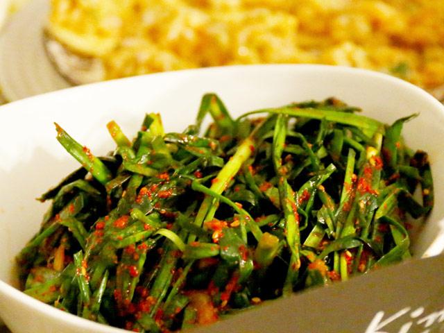 Cách làm kim chi tại nhà từ lá hẹ