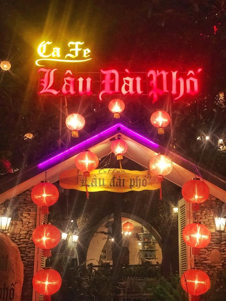 Castle Land Coffee - Cafe Lâu Đài Phố