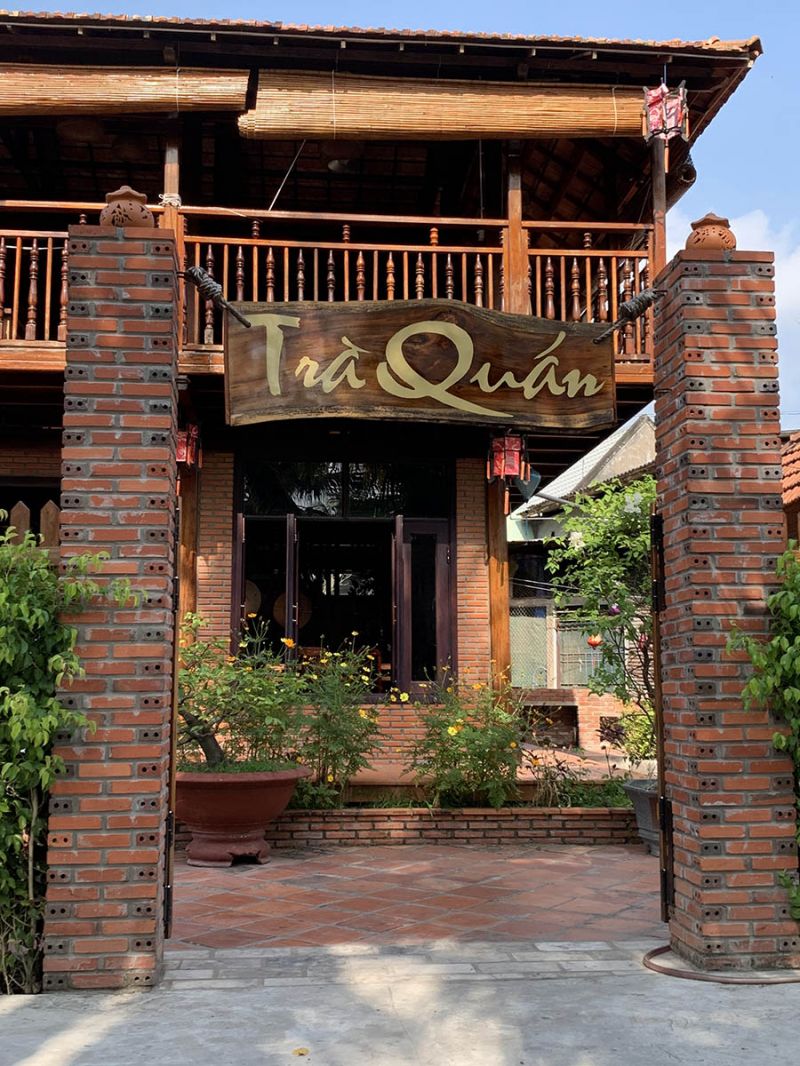 Cafe Sân vườn Lò Gạch