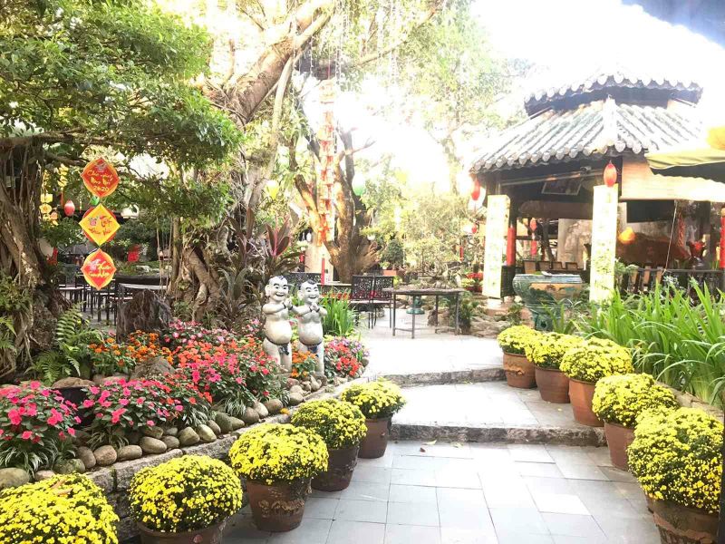 Nhà Hàng Cafe Trúc Lâm Viên