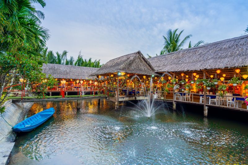 Hoi An Hidden Roads - Biking & Basket Boat Experience