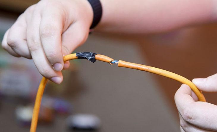 Cắm điện máy giặt ngay cả khi không dùng