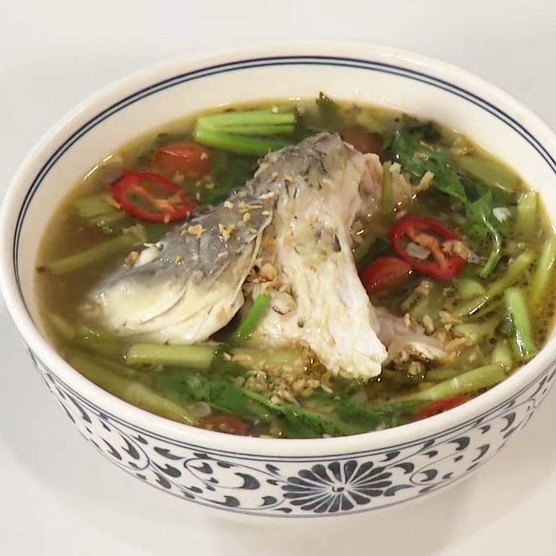Canh cá chép rau cần