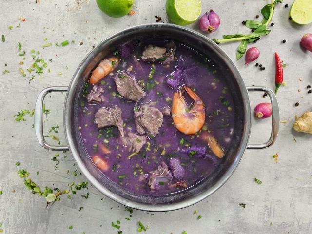 Canh khoai mỡ với xương và tôm