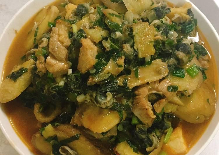 Canh ốc nấu với hành