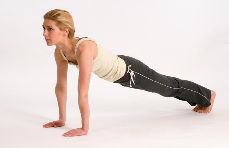 Cây thước thẳng (Plank pose)