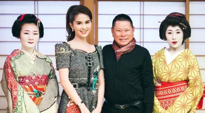 Hình ảnh thân mật giữa Hoàng Kiều và Ngọc Trinh