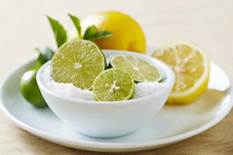 Chanh và muối giúp trị ho, viêm họng