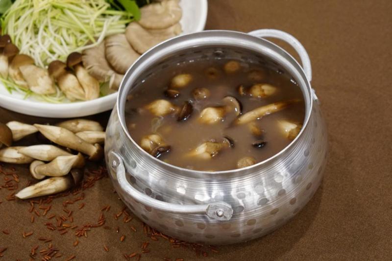 Nấm mối nấu cháo chay