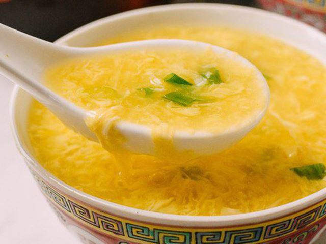 Cháo trứng gà, khoai lang và sữa