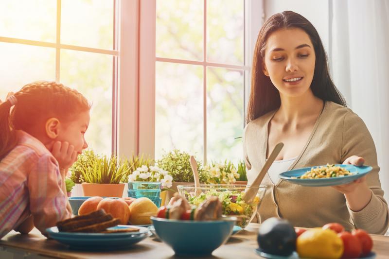 Với món ăn màu sắc sẽ kích thích khẩu vị của trẻ nhỏ.
