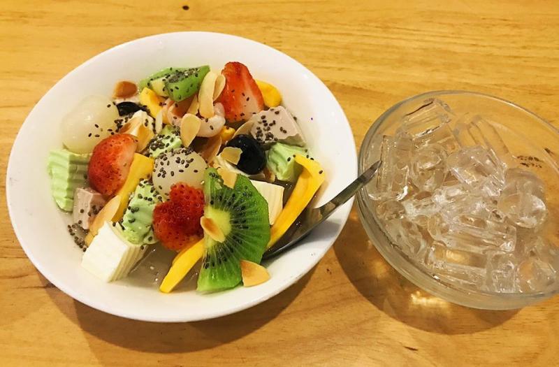 Chè khúc bạch hoa quả