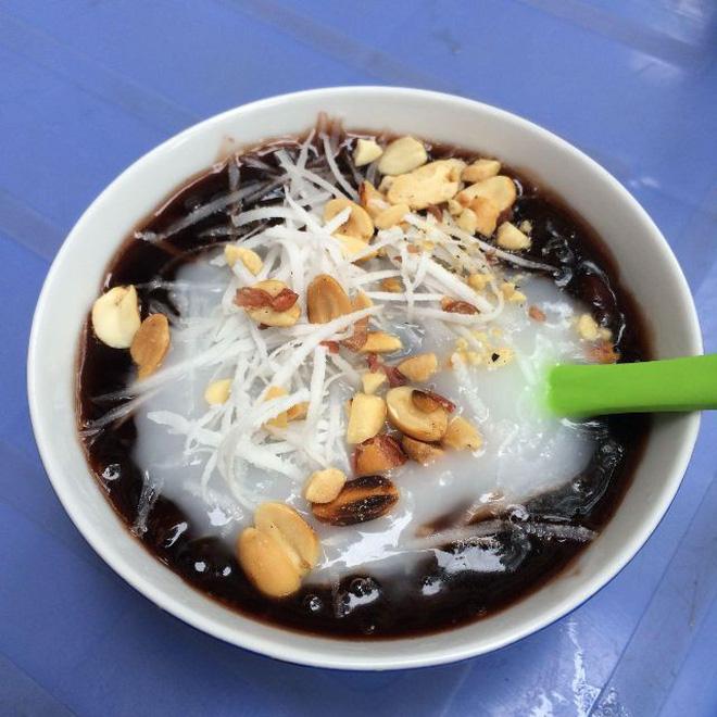Chè nóng Nguyễn Chí Thanh