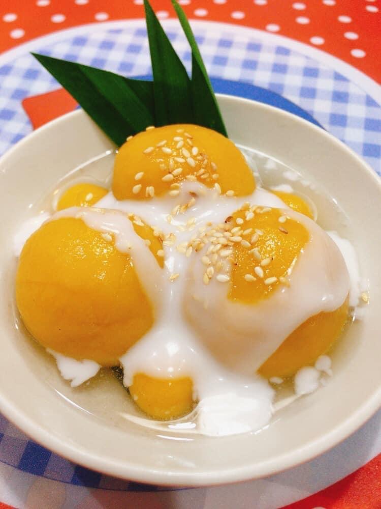 Chè Và Bánh Nhiên Anh