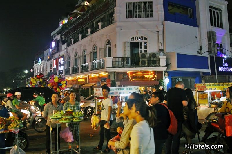 Chợ đêm Hà Nội cuối tuầnChợ đêm Hà Nội cuối tuần