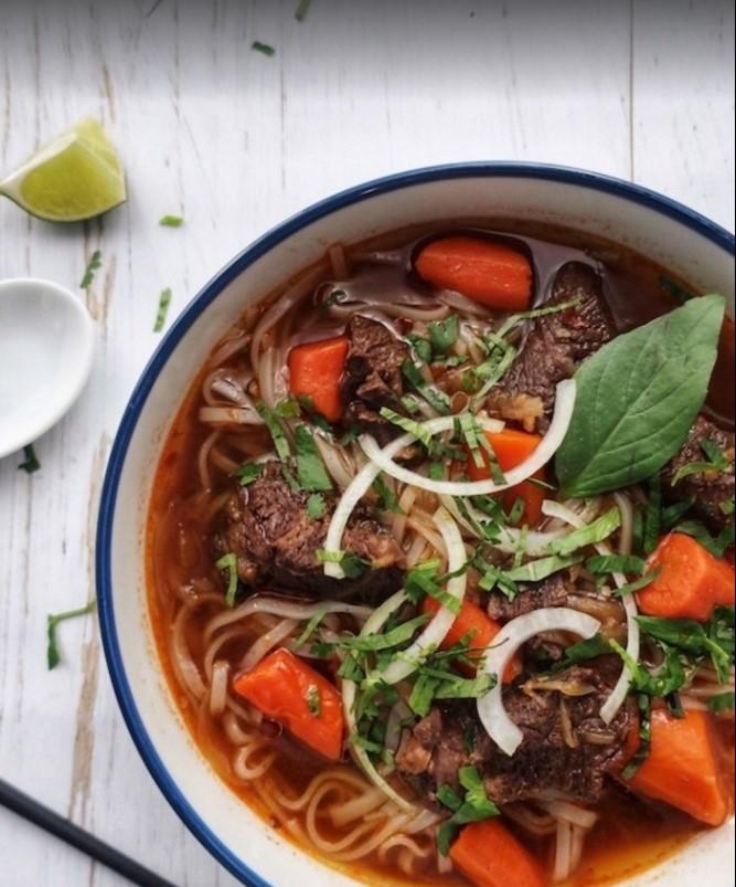 Chợ Đình Quán - Bún Bò & Bò Kho
