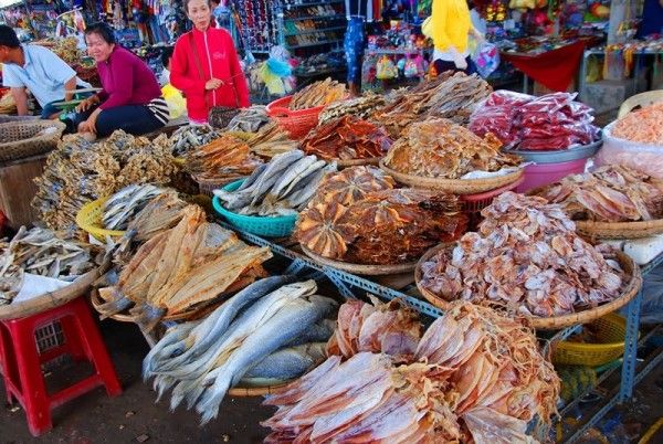 Chợ Khu Sáu