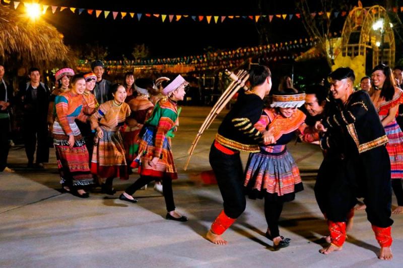 Chợ tình cao nguyên Mộc Châu
