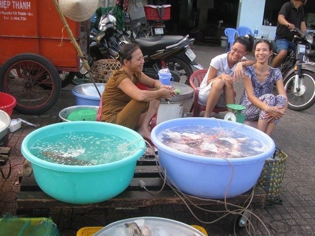 Chợ Xóm chiếu