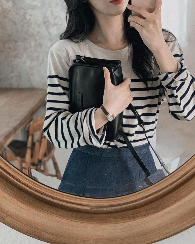 Chọn đồ có họa tiết, kẻ ngang to bản