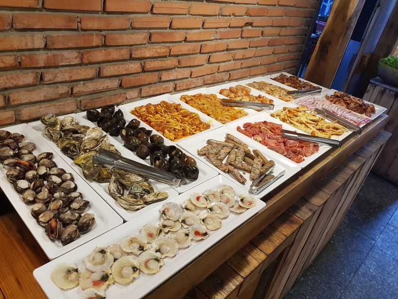 Chóp Chép Buffet Nướng & Lẩu