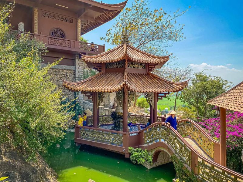 Chùa Hang (Phước Điền Tự)