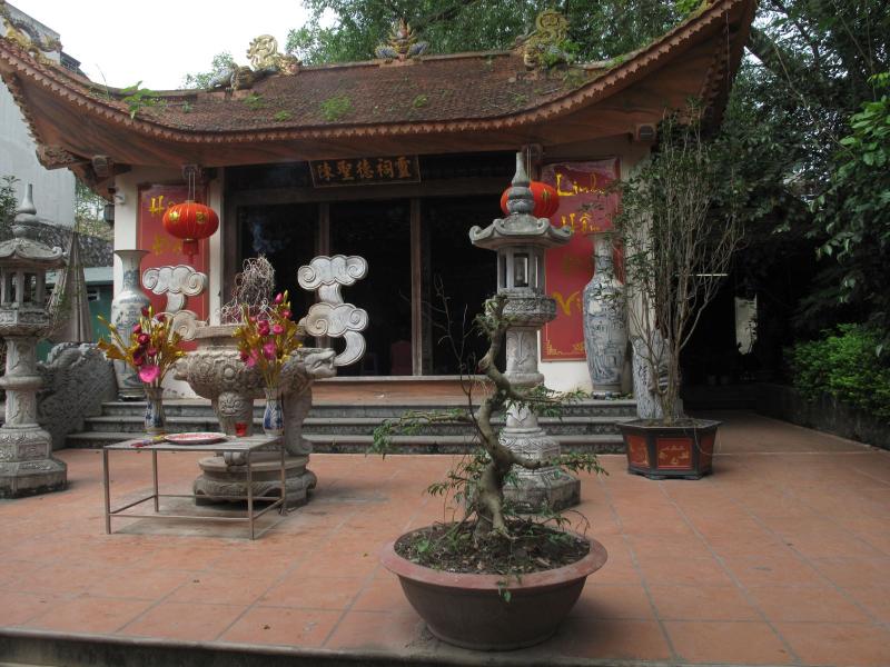 Nơi nổi tiếng linh thiêng