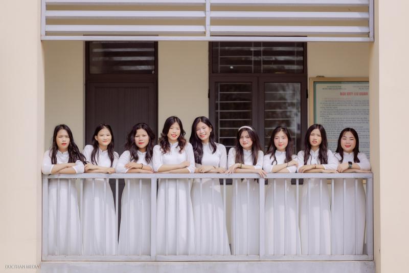 Chụp Ảnh Kỷ Yếu-Cọt Studio